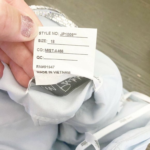 Jenny Packham Plus 18 Gown Jeweled-Trimmed Dress - Picture 10 of 11